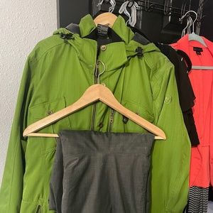 Green Obermeyer Ski Jacket & 686 Ski Pants